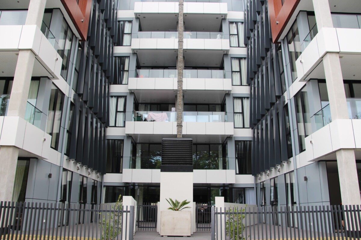 Lakeview Apartments – photo 2